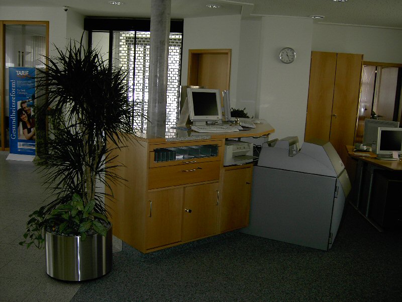 Schreinerei Kast - Galerie : Ausstellungsstück Bank - Eingangsbereich